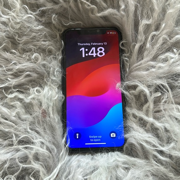 iPhone 11, Black, 64GB, Unlocked - Picture 5 of 8